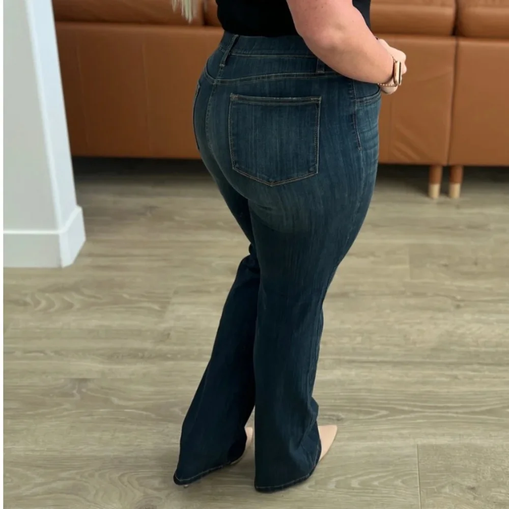 High Rise Judy Blue Influencer Slim Bootcut Viral  Blue Jeans 13/31 NEW Comfy - Picture 3 of 14